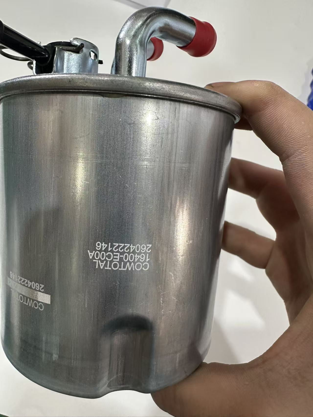 Nissan Navara D40 16400-EC00A Diesel Fuel Filter Element showcase
