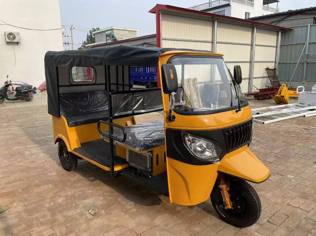 Two-Row Passenger Tricycle view 4