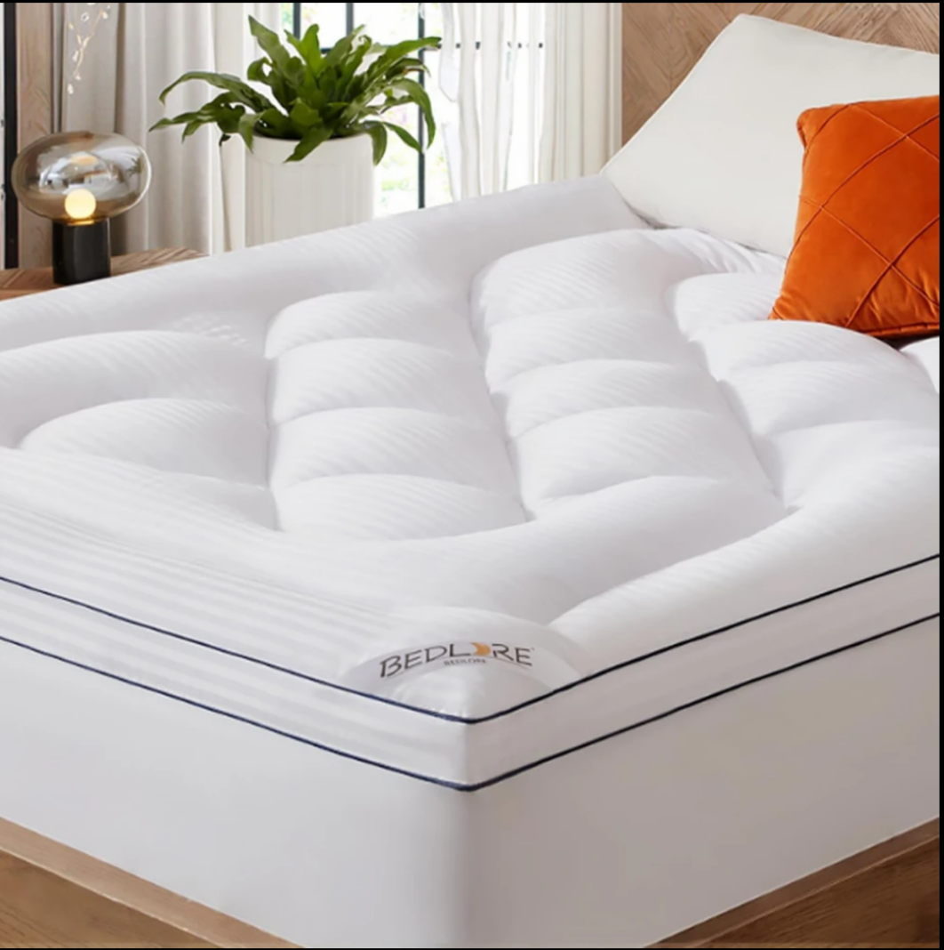 White mattress topper - twin / one-and-half view 3