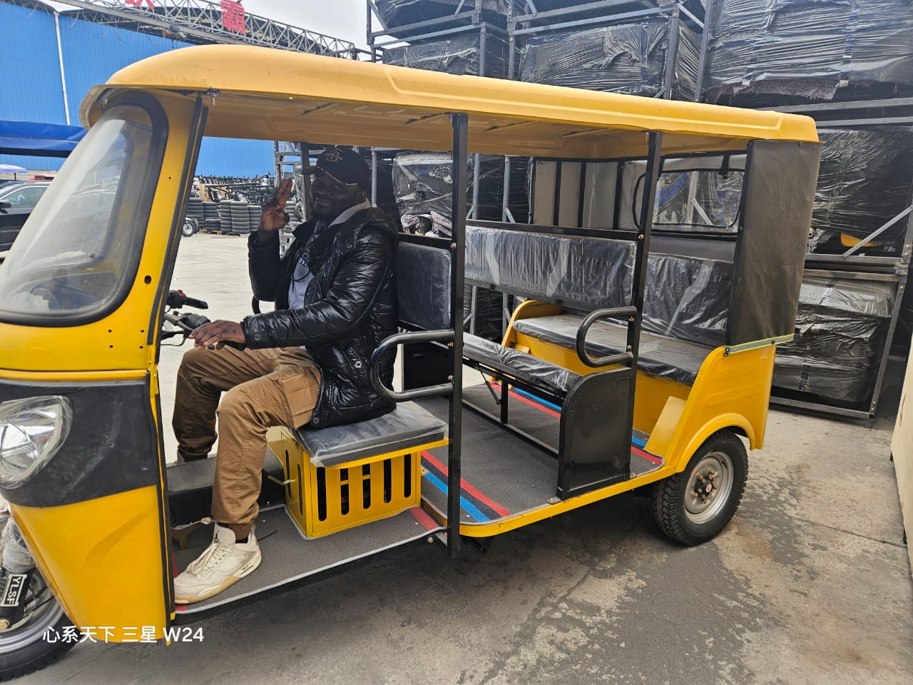 Two-Row Passenger Tricycle JSK-TRI-003 photo 2