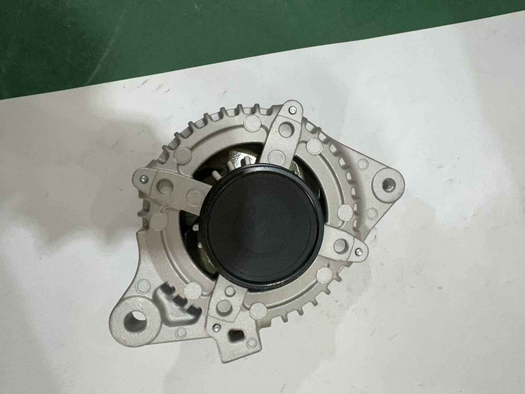 Toyota 27060-0T020 Alternator view 6