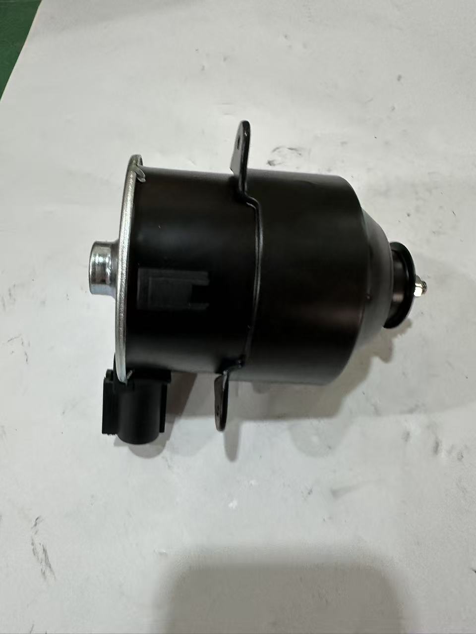 Toyota 16363-0H010 Cooling Fan Motor view 3