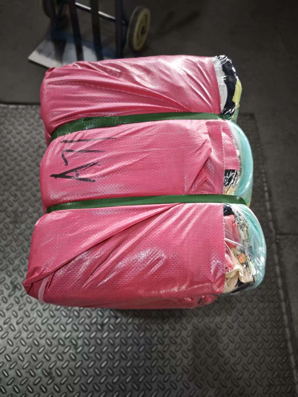 Wrapped Used Clothing Bale JSK-LCD-A17 photo 2