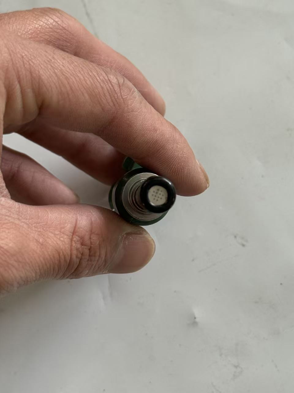 Toyota 23250-0C050 Fuel Injector view 2