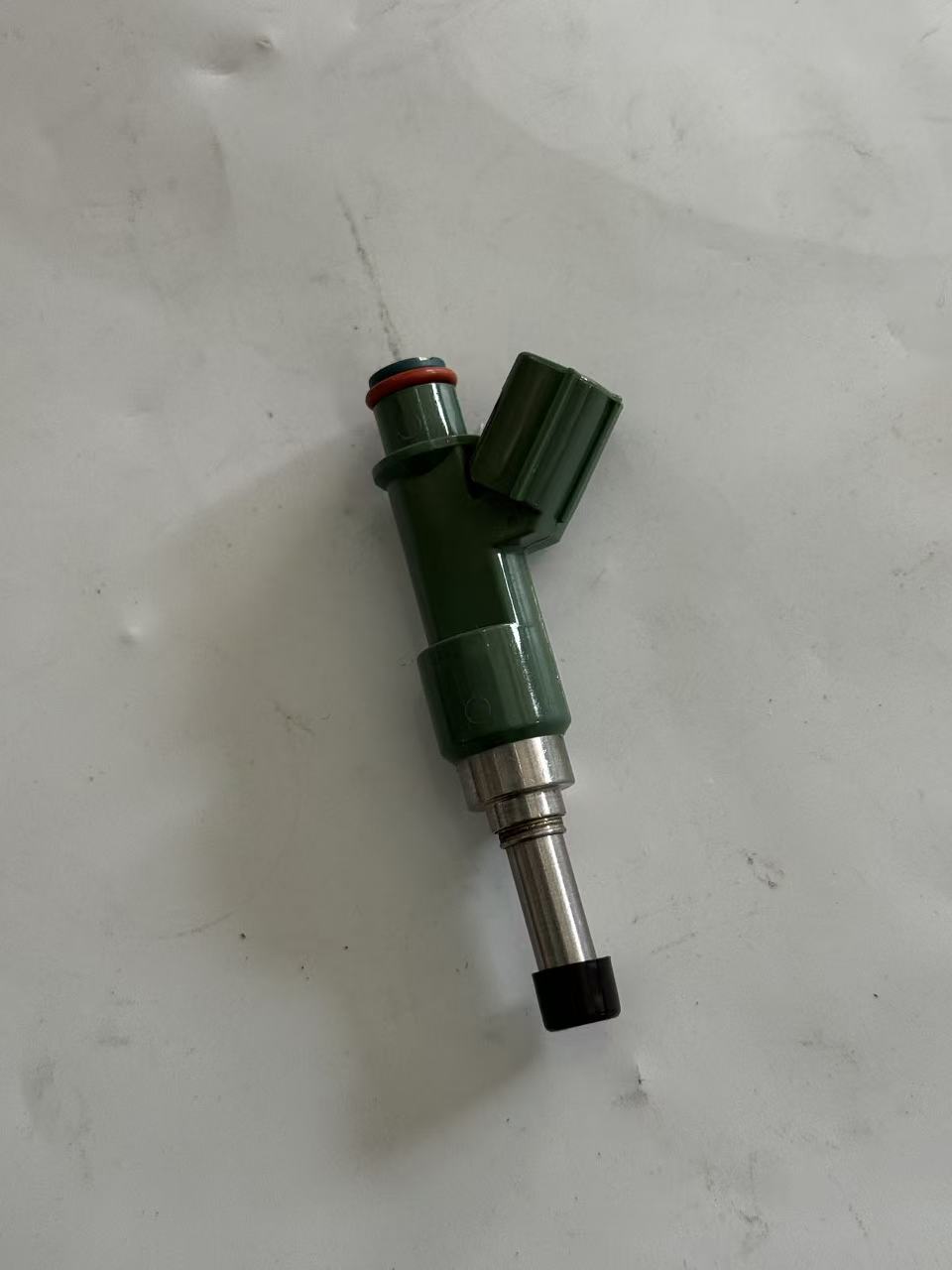 Toyota 23250-0C050 Fuel Injector view 5