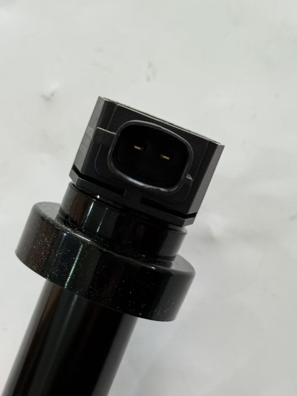 Hyundai 27301-2B010 Ignition Coil view 4