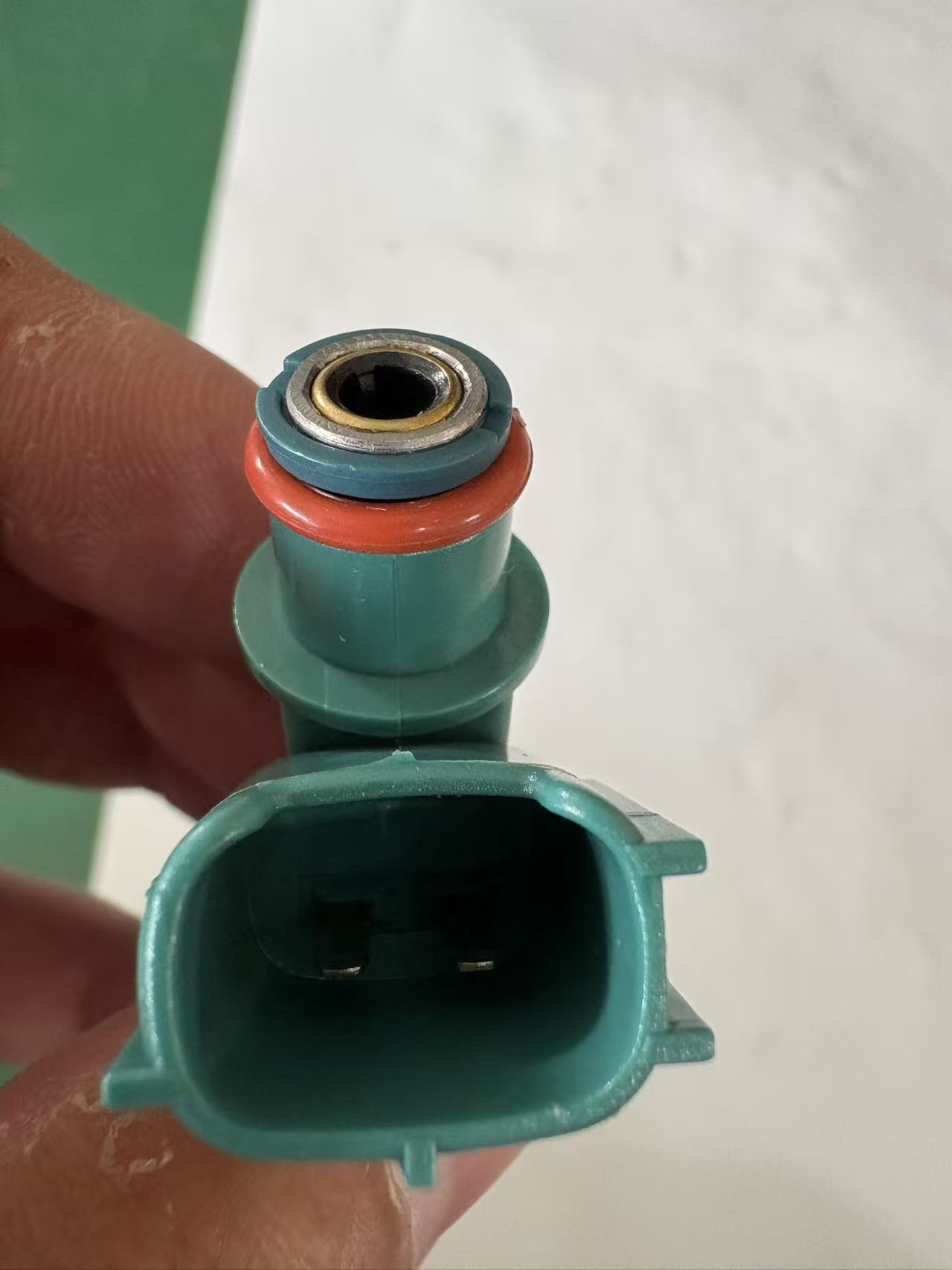Toyota 23209-0H030 Fuel Injector view 4