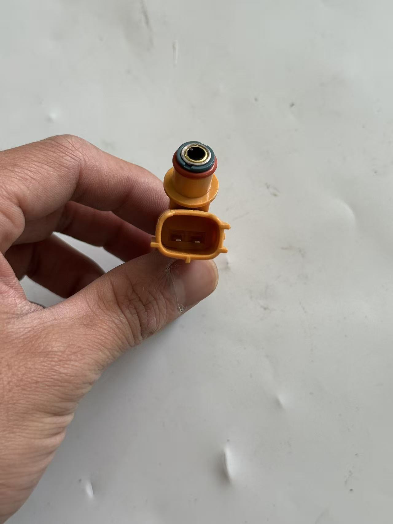 Toyota 23250-0H050 Fuel Injector showcase