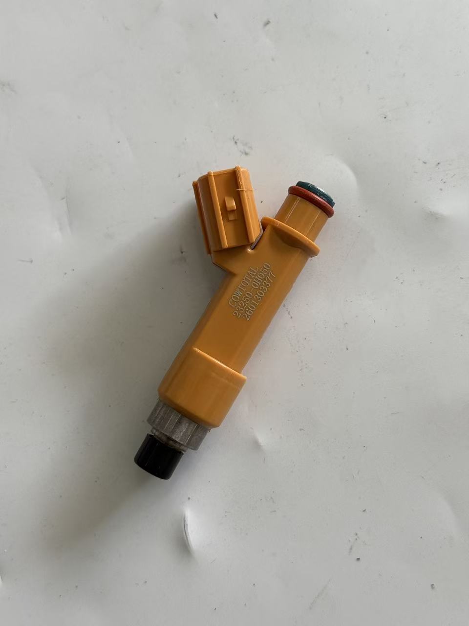 Toyota 23250-0H050 Fuel Injector view 5