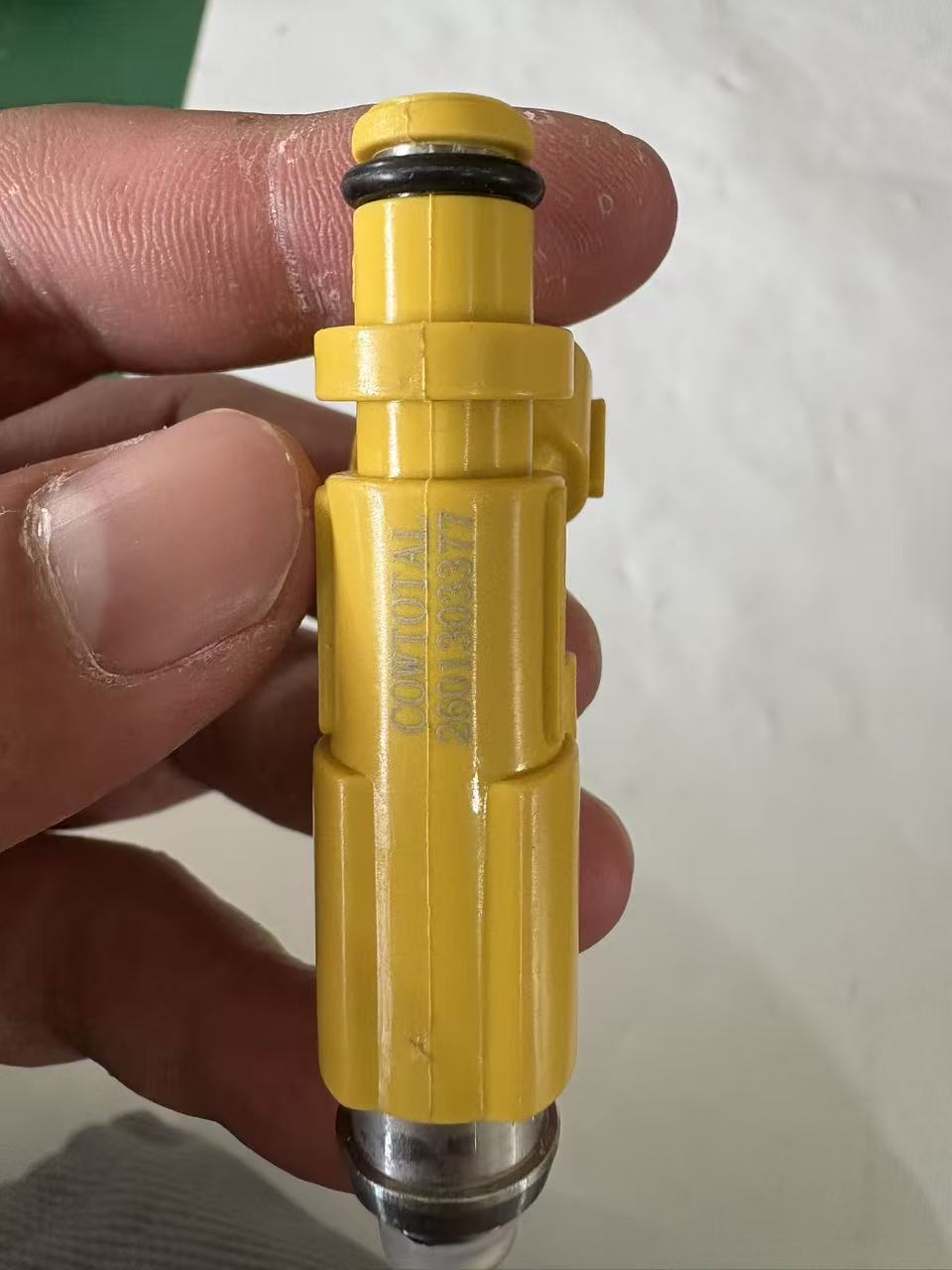 Toyota 23250-11130 Fuel Injector view 5