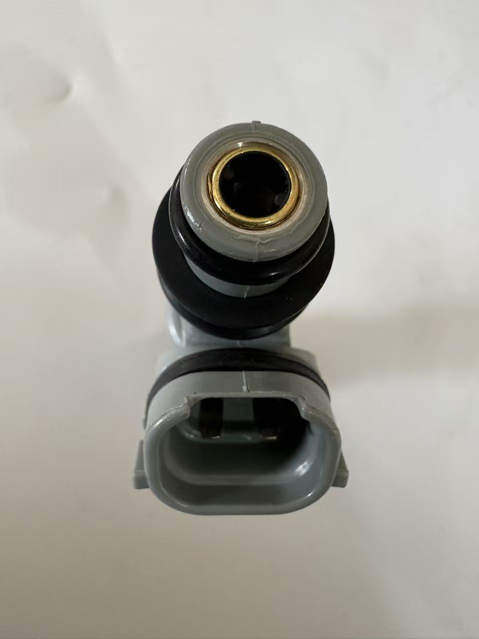 Toyota 23250-15040 Fuel Injector view 3