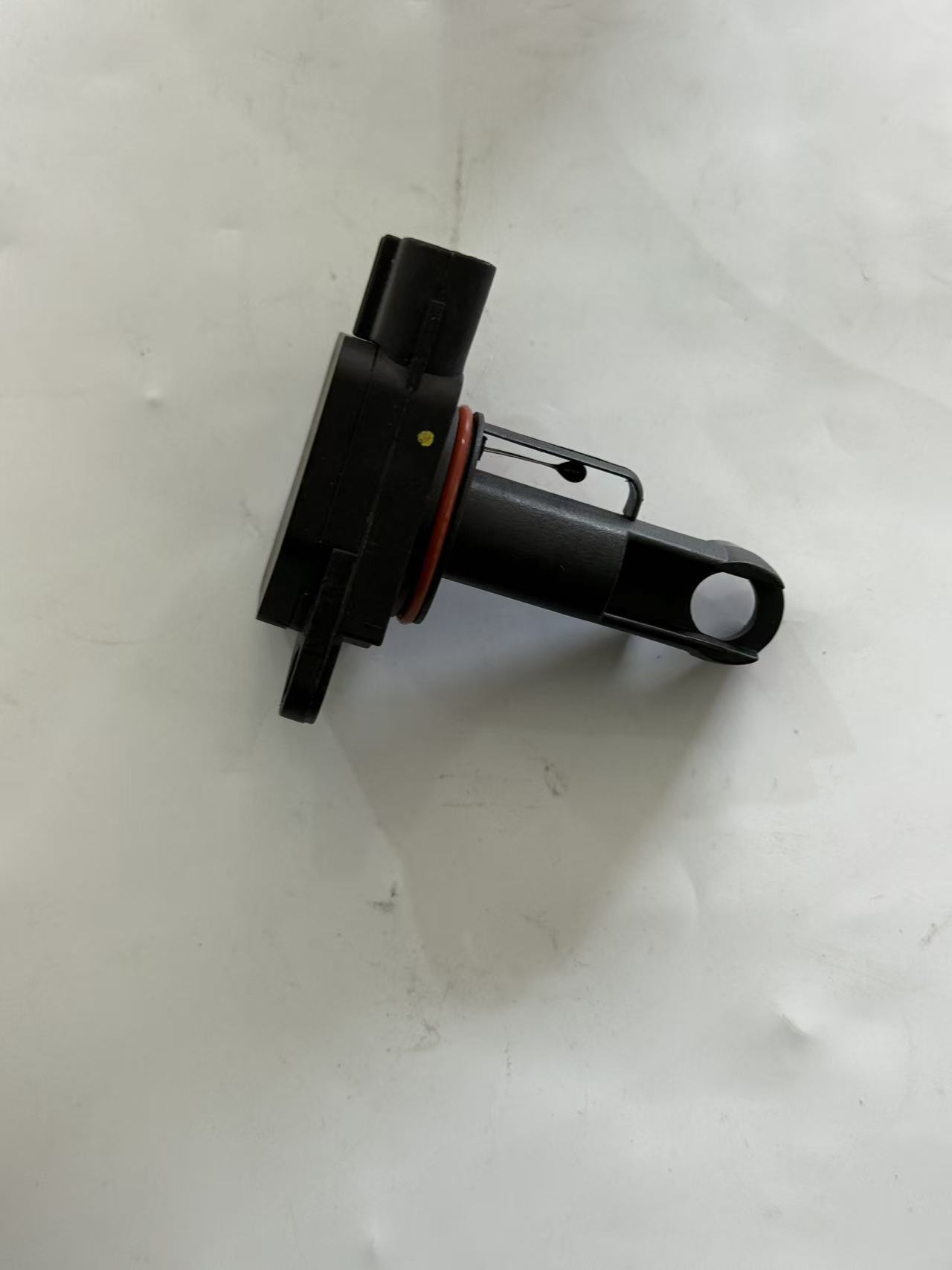 Toyota 22204-0N010 MAF Sensor view 4