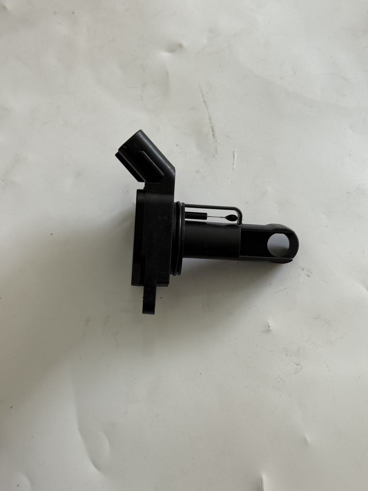 Toyota 22204-15010 MAF Sensor view 4