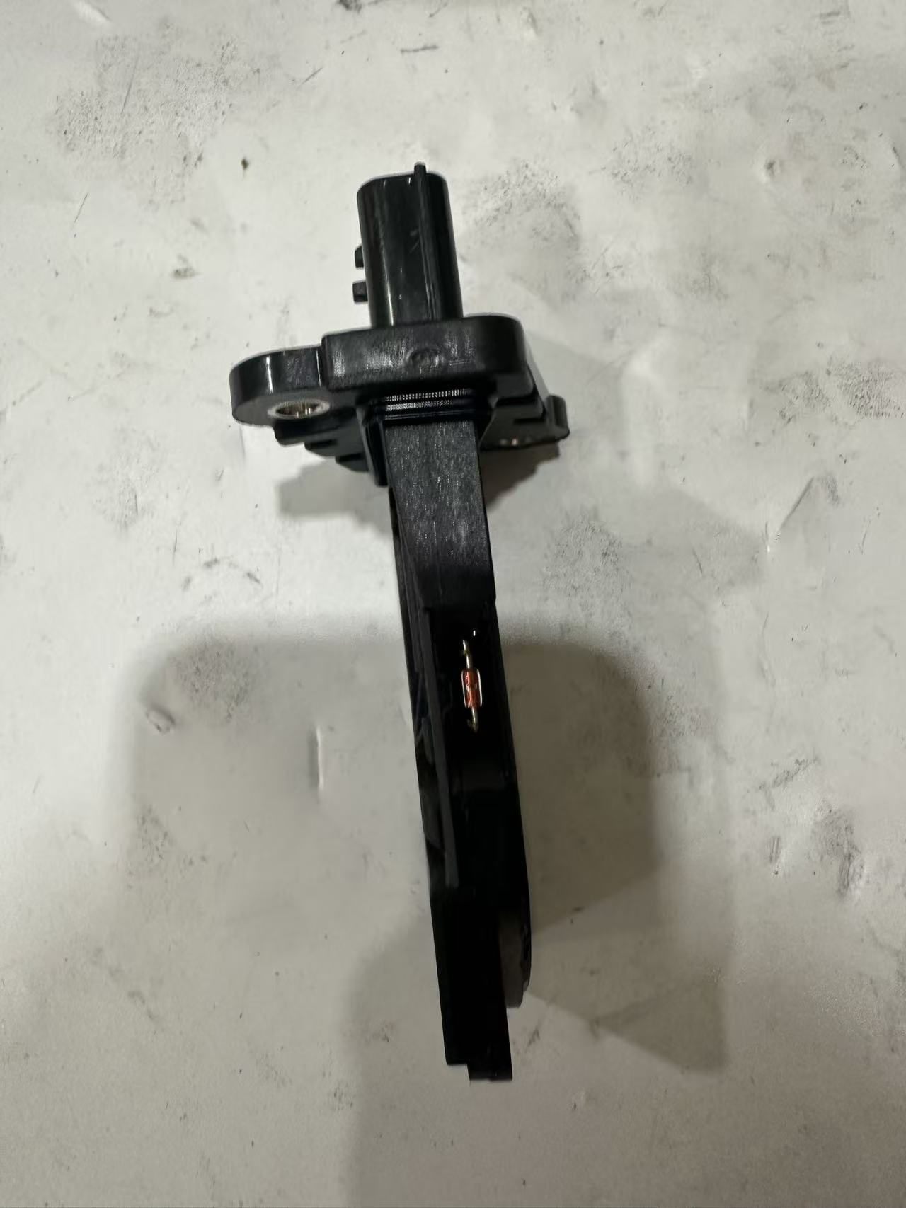 Nissan 22680-1MG0A MAF Sensor view 6