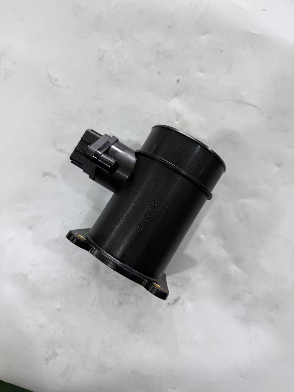 Nissan 22680-AU300 MAF Sensor view 5
