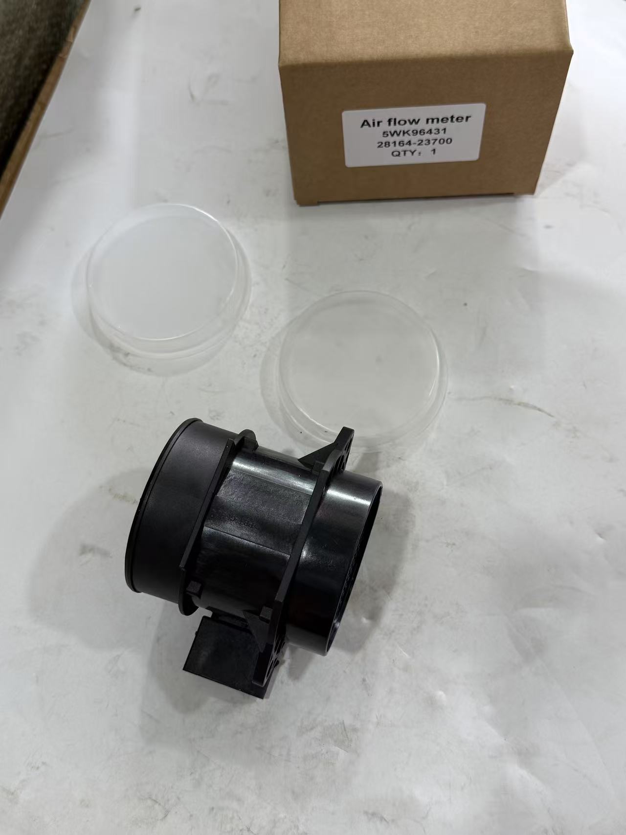 Hyundai 28164-23700 MAF Sensor view 5
