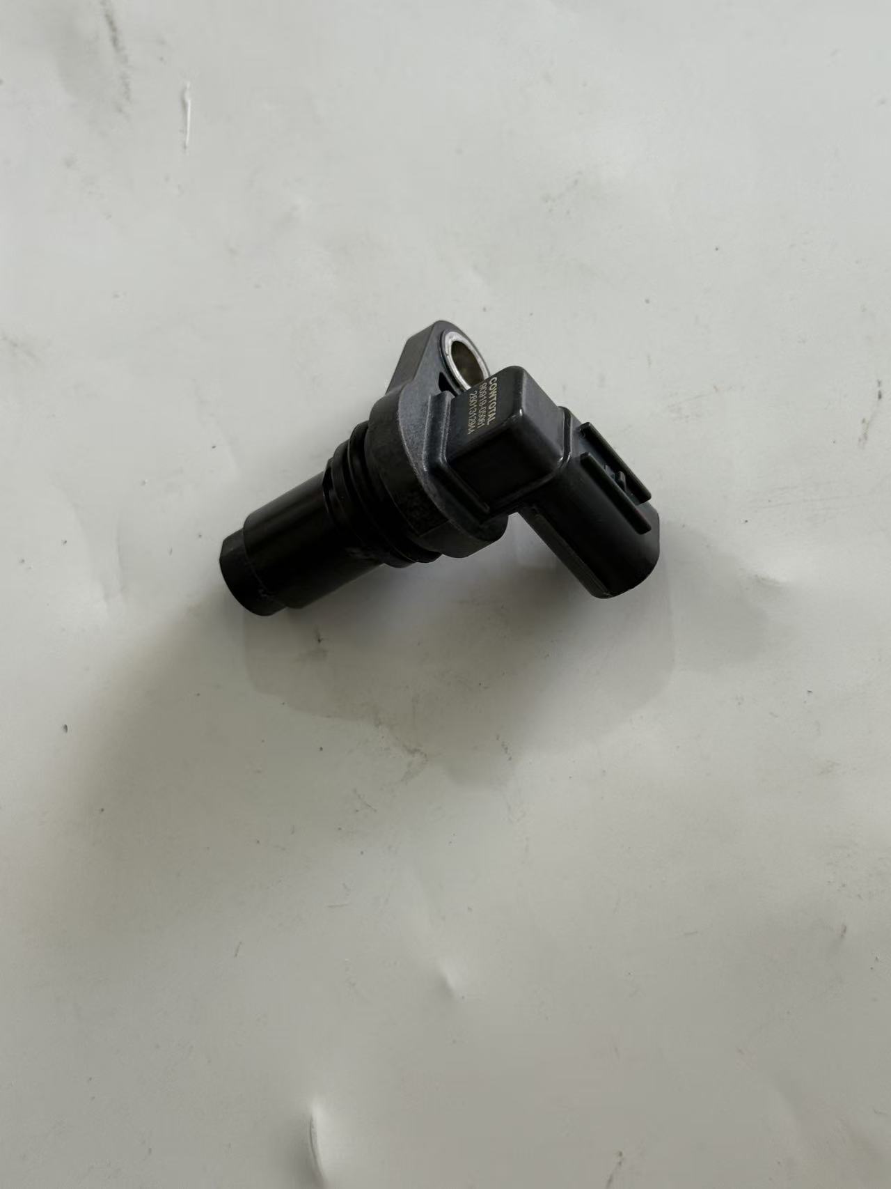 Toyota 90919-05061 Camshaft Position Sensor view 3