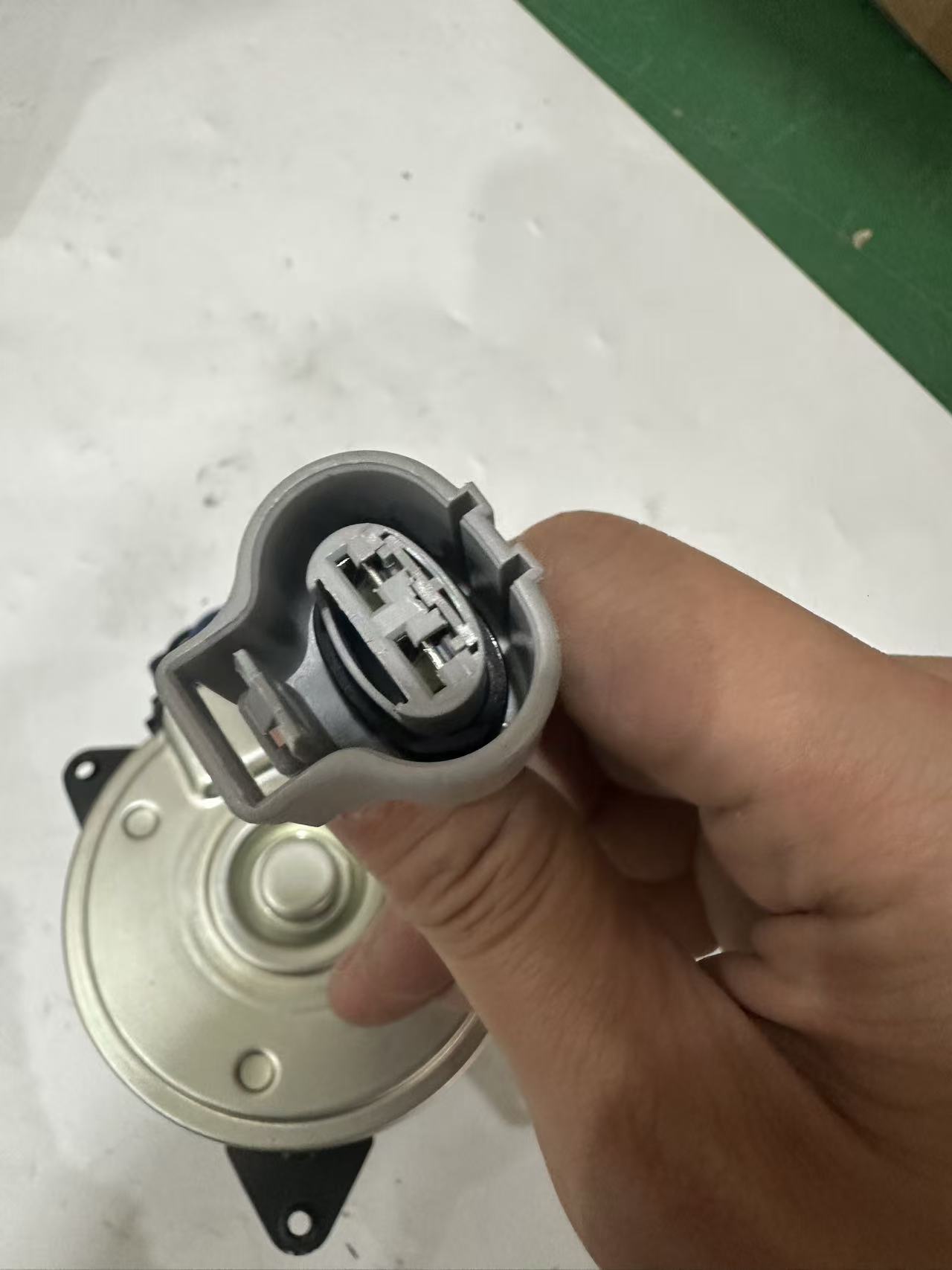 Toyota 16363-0T020 Radiator Fan Motor view 4