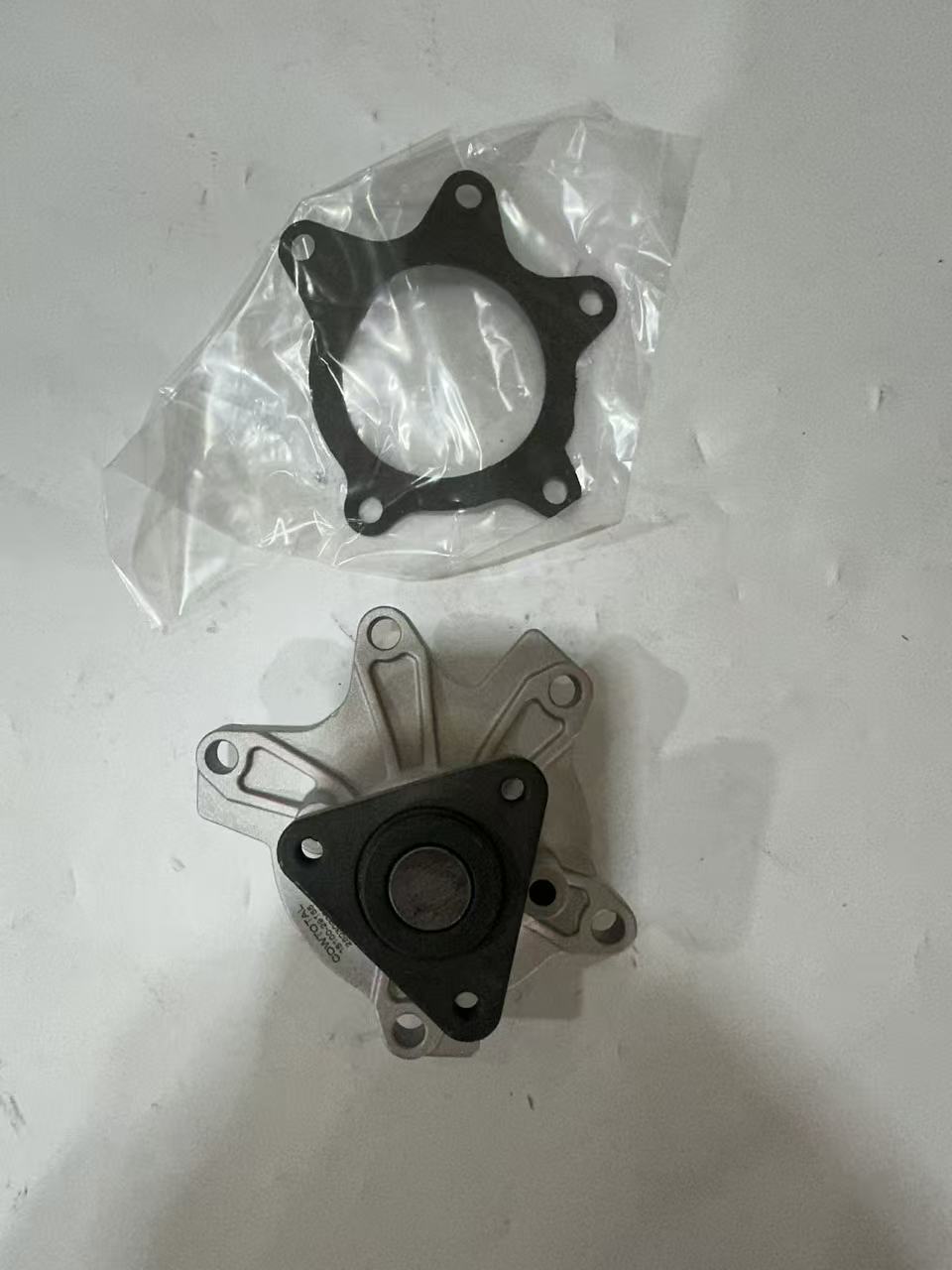 Toyota 16100-29155 Engine Water Pump view 3